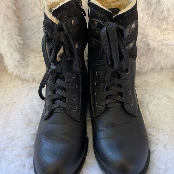 Kari Maya mid calf combat boots with faux fur lining rubber soles size9 - Picture 2 of 8